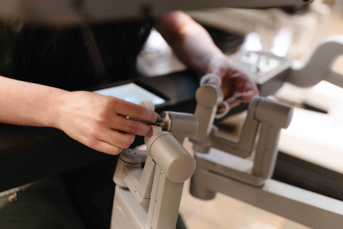 Robotic surgical technology